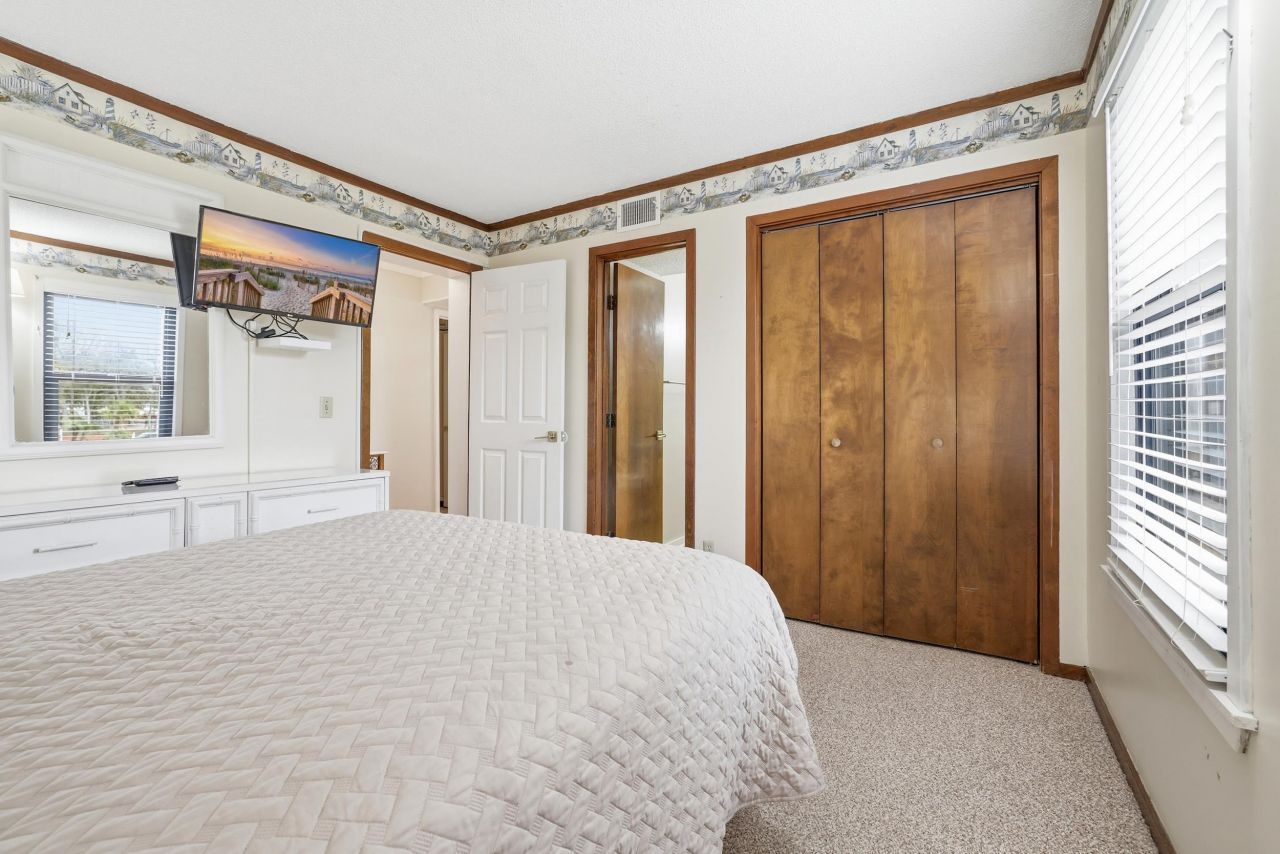 5905 South Kings Hwy. Photo 8