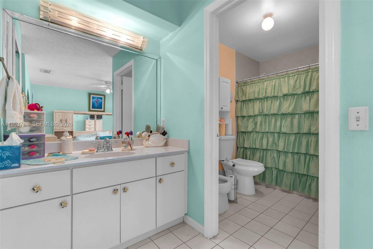 1002 SW 142nd Ct, Miami, FL 33184 Photo