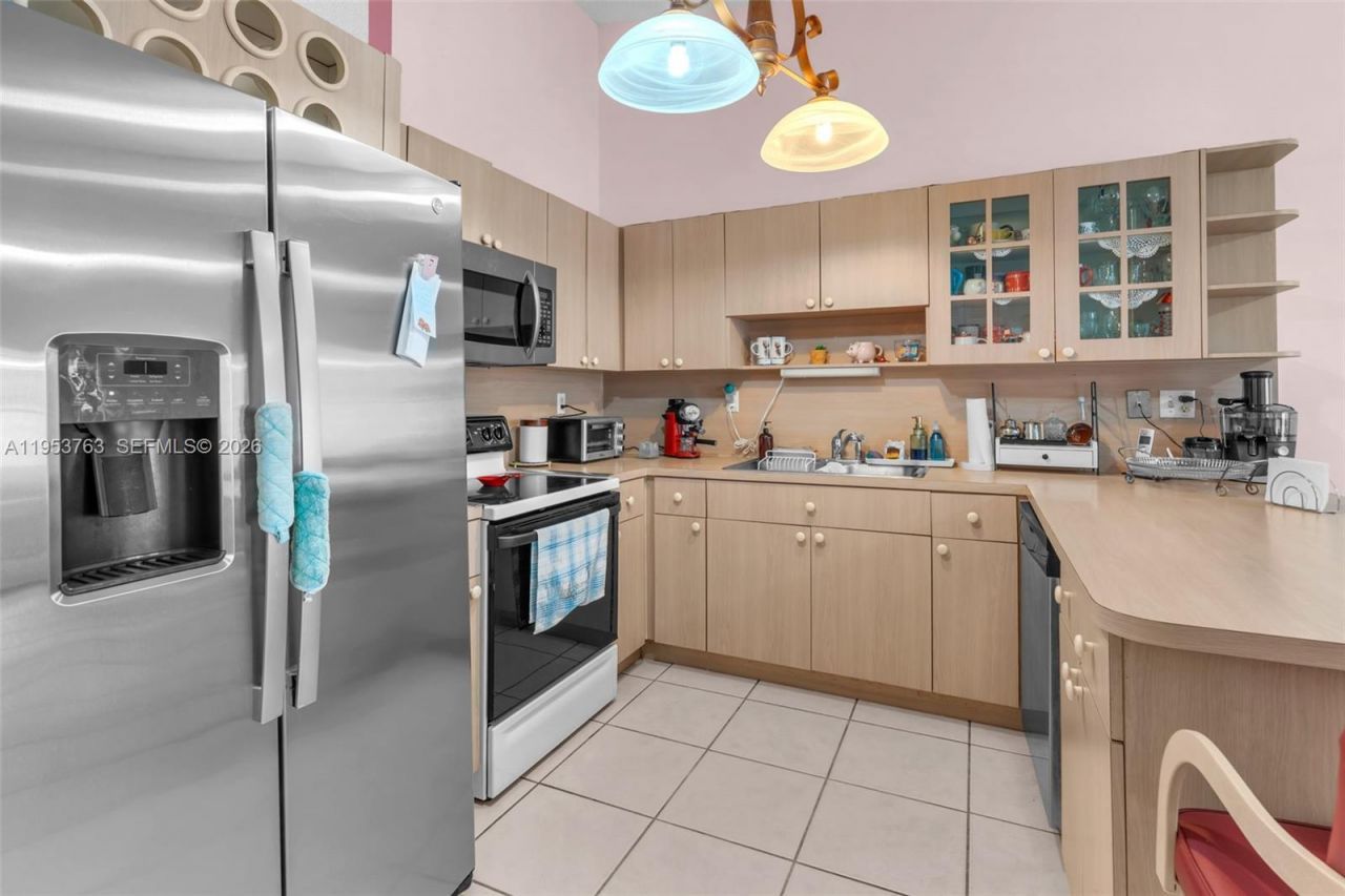 1002 SW 142nd Ct, Miami, FL 33184 Photo