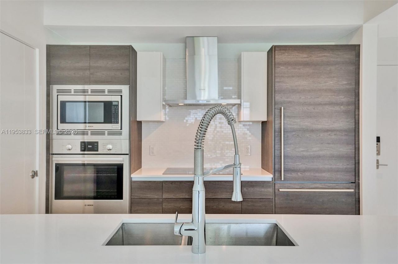 301 Altara Ave, Unit 831, Coral Gables, FL 33146 Photo