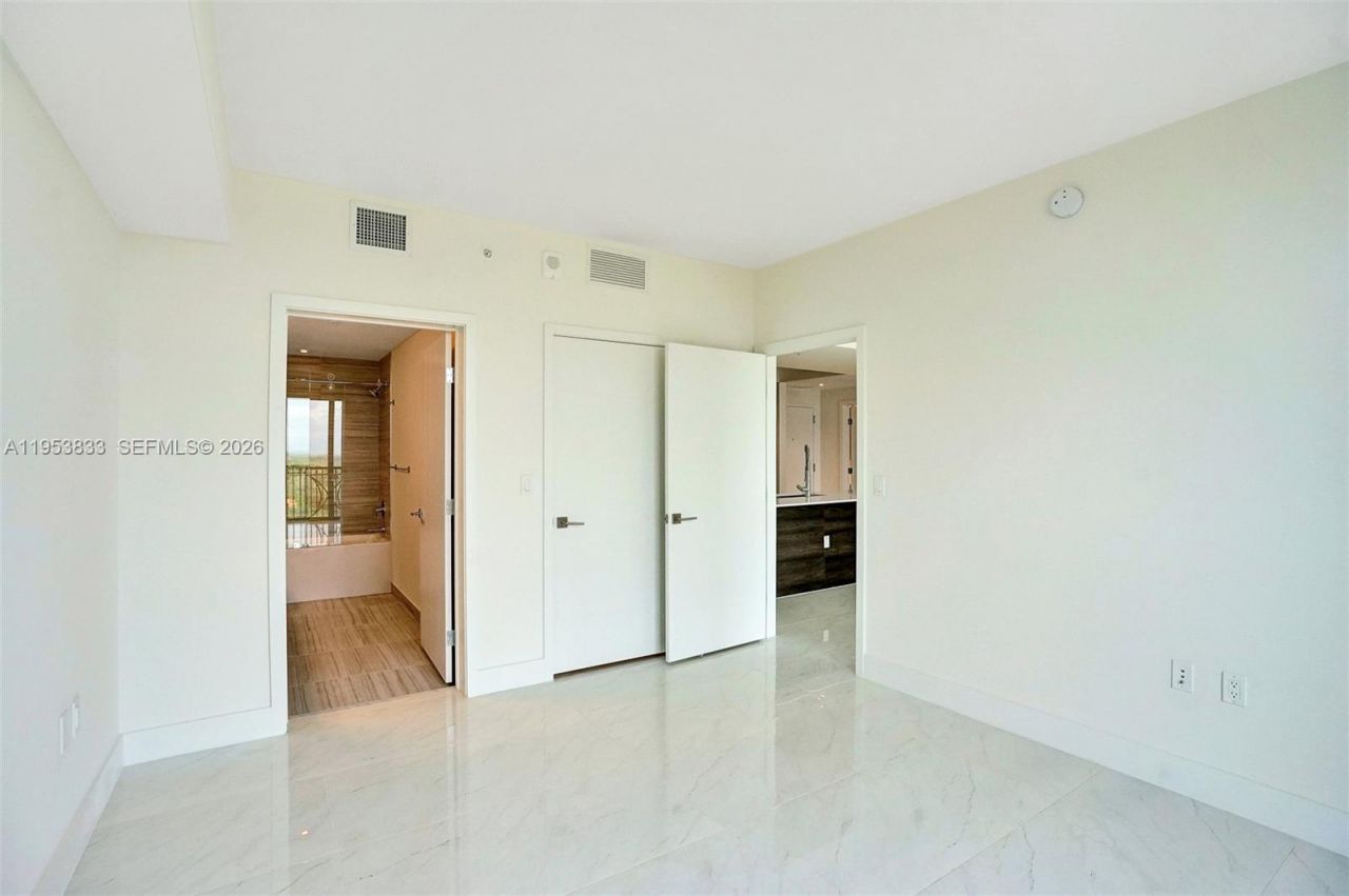 301 Altara Ave, Unit 831, Coral Gables, FL 33146 Photo