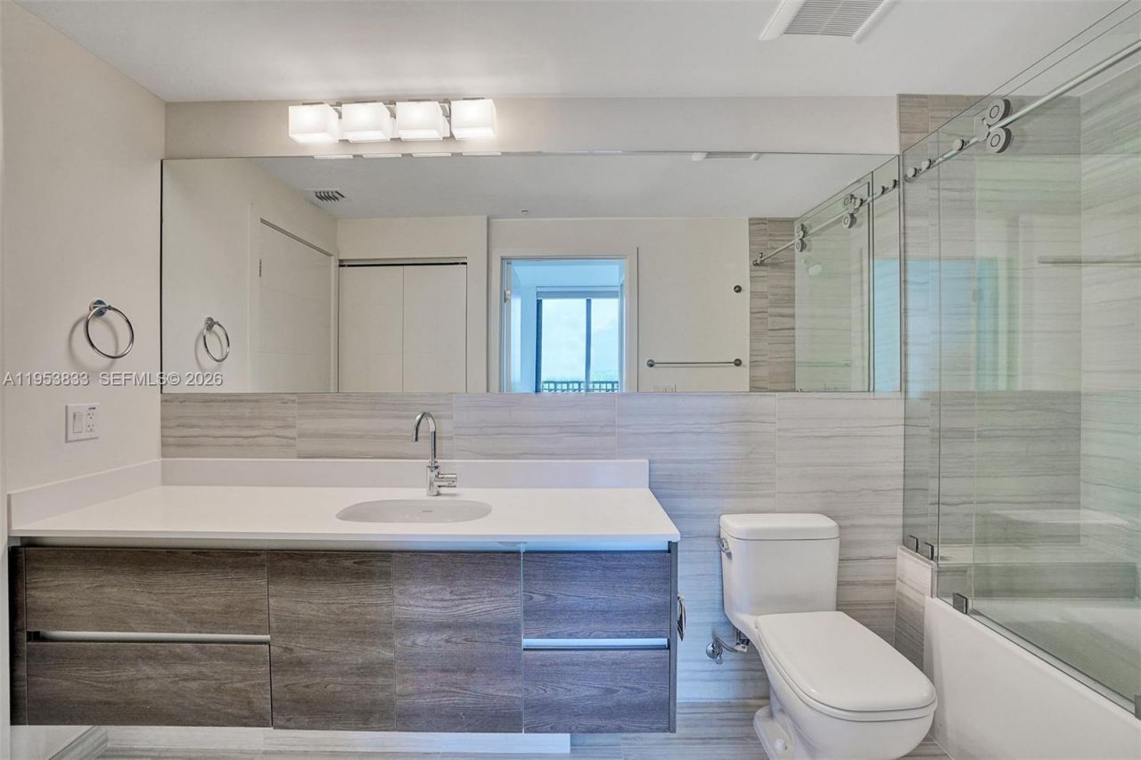 301 Altara Ave, Unit 831, Coral Gables, FL 33146 Photo