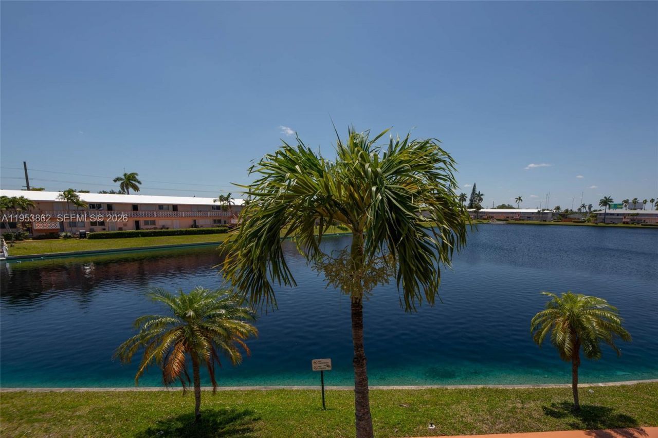 920 SW 10th Ter , Unit 12AR, Hallandale Beach, FL 33009 Photo