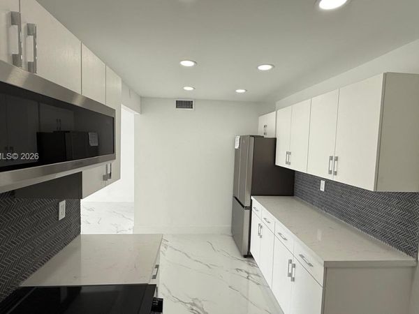 16850 S Glades Dr, Unit 4J, North Miami Beach, FL 33162