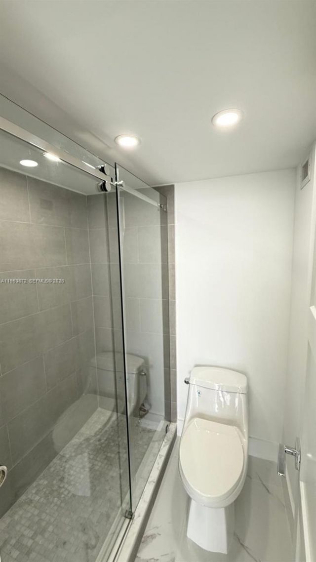 16850 S Glades Dr, Unit 4J, North Miami Beach, FL 33162 Photo