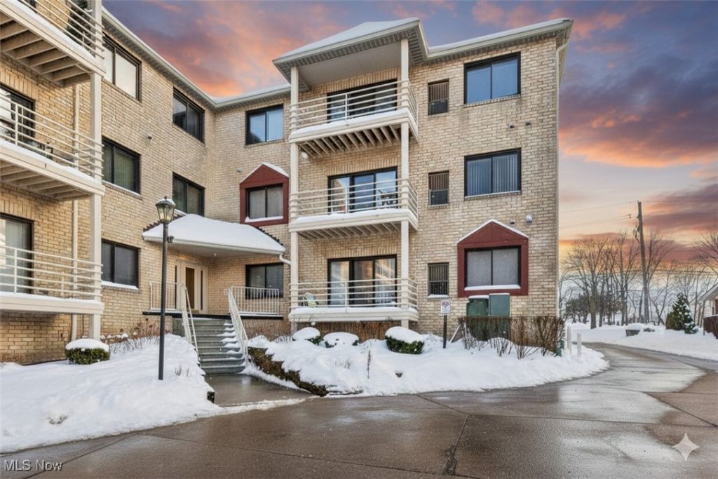 19510 Lorain Road, Unit 302, Fairview Park, OH 44126 Main Photo