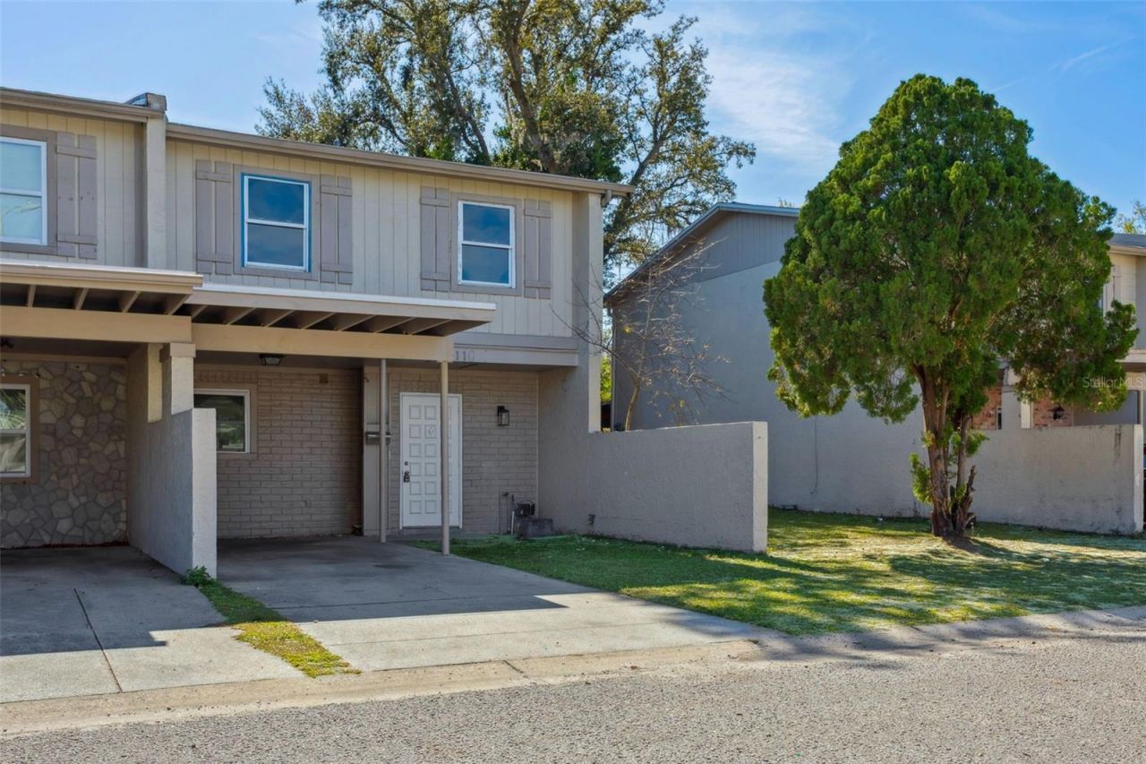 5110 Tennis Court Circle, Unit 86, Tampa, FL 33617 Main Photo