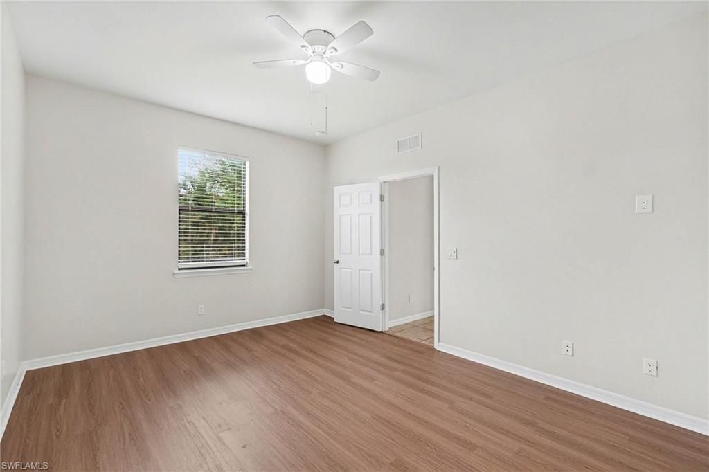 926 SW 32nd Ter, Cape Coral, FL 33914 Photo