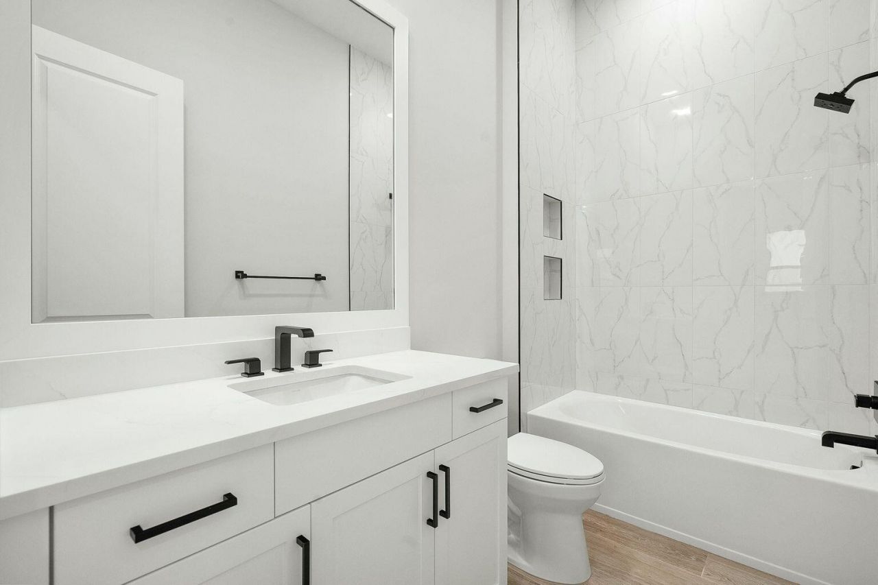 110 SE Via Verona, Port Saint Lucie, FL 34984 Photo