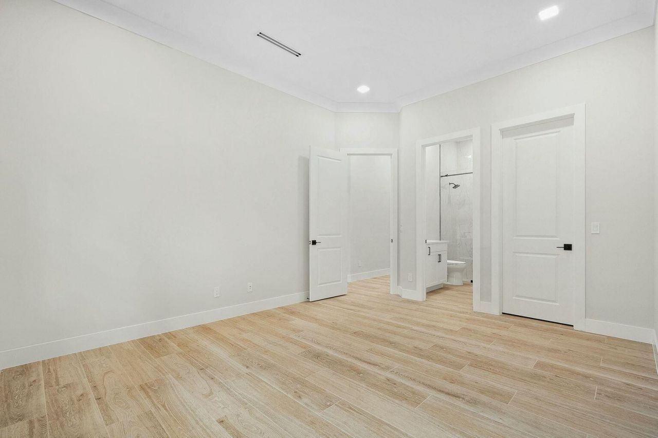 110 SE Via Verona, Port Saint Lucie, FL 34984 Photo