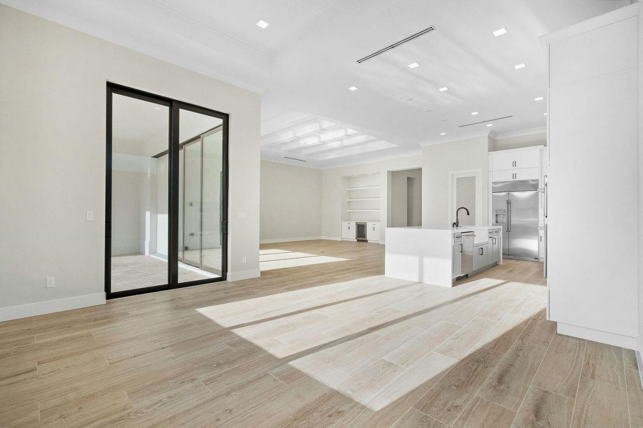 110 SE Via Verona, Port Saint Lucie, FL 34984 Photo