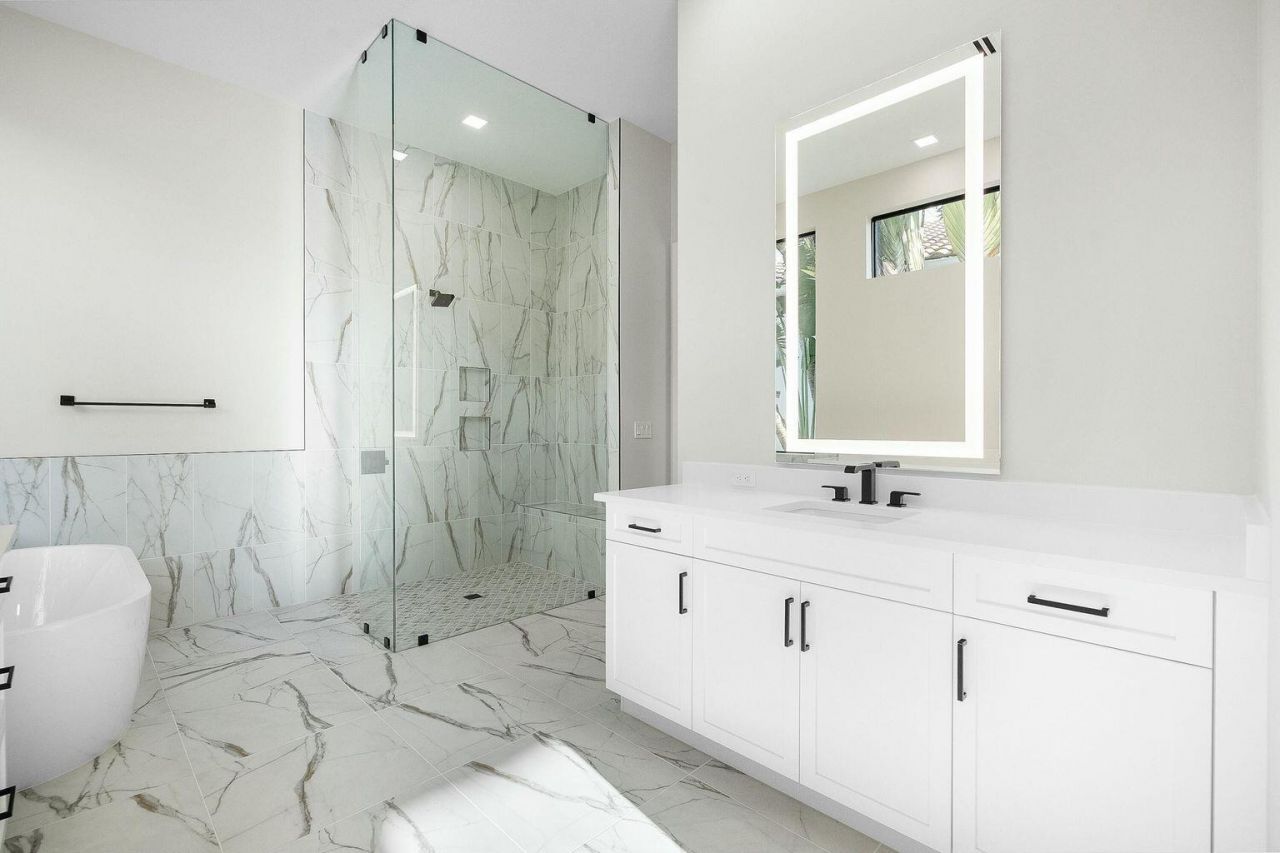 110 SE Via Verona, Port Saint Lucie, FL 34984 Photo