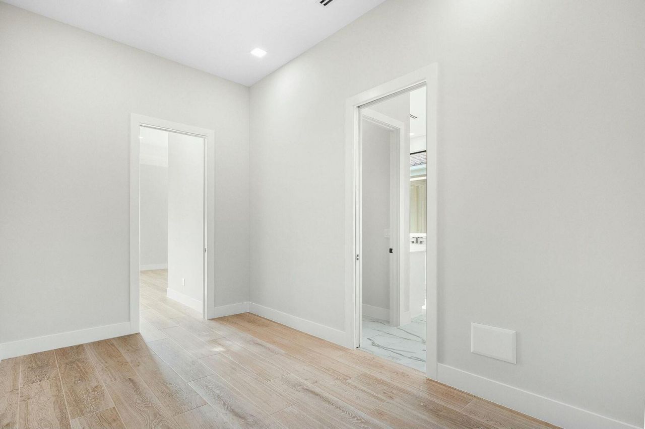 110 SE Via Verona, Port Saint Lucie, FL 34984 Photo