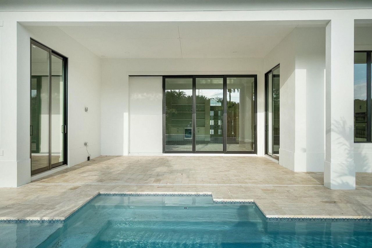 110 SE Via Verona, Port Saint Lucie, FL 34984 Photo