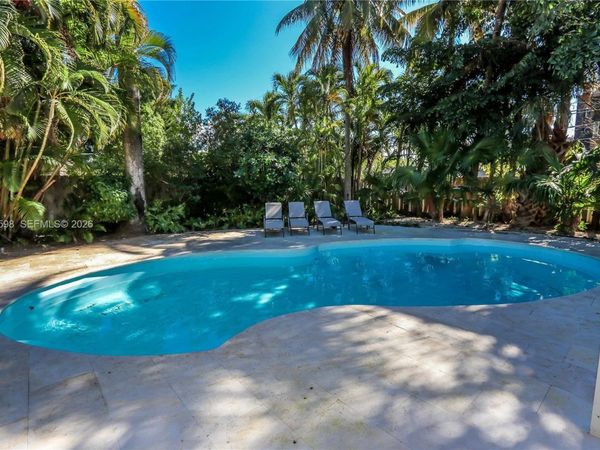 1242 Buchanan St, Hollywood, FL 33019