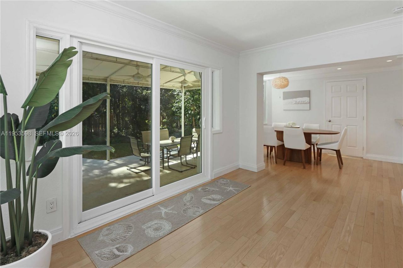 1242 Buchanan St, Hollywood, FL 33019 Photo