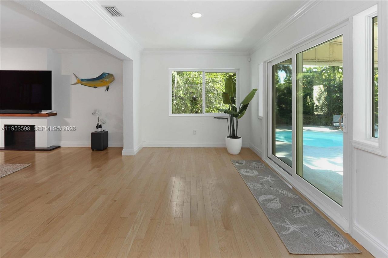 1242 Buchanan St, Hollywood, FL 33019 Photo