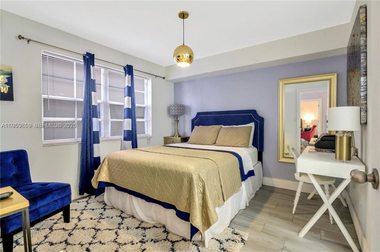 2600 Collins Ave , Unit 204, Miami Beach, FL 33140 Photo