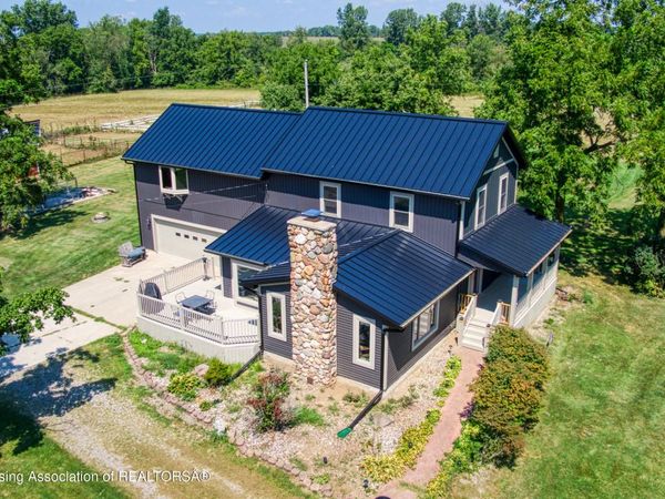 410 N Fiske Road, Coldwater, MI 49036