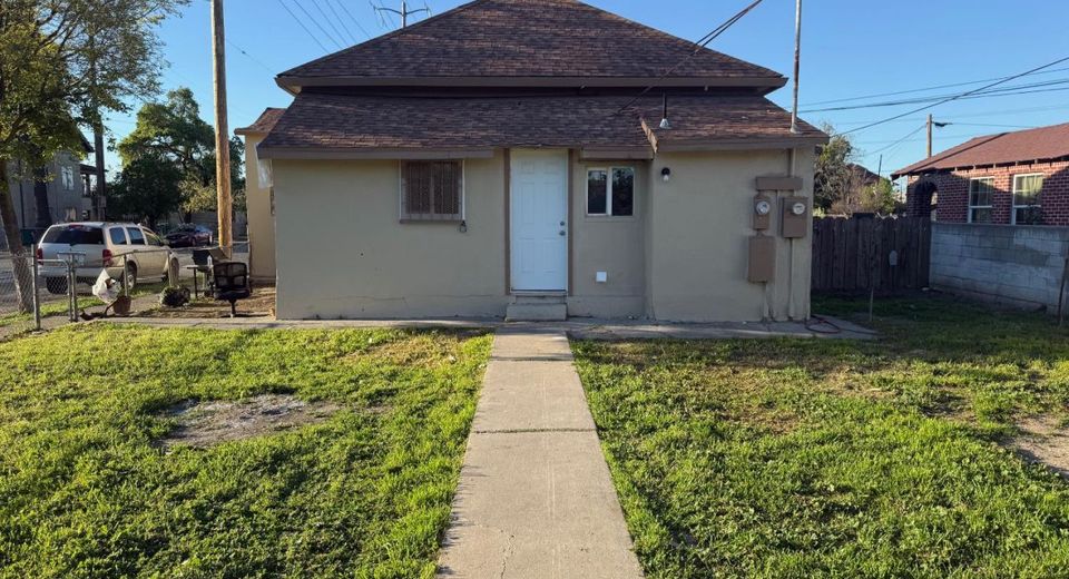 2006 E Lafayette St, Stockton, CA 95205 Photo