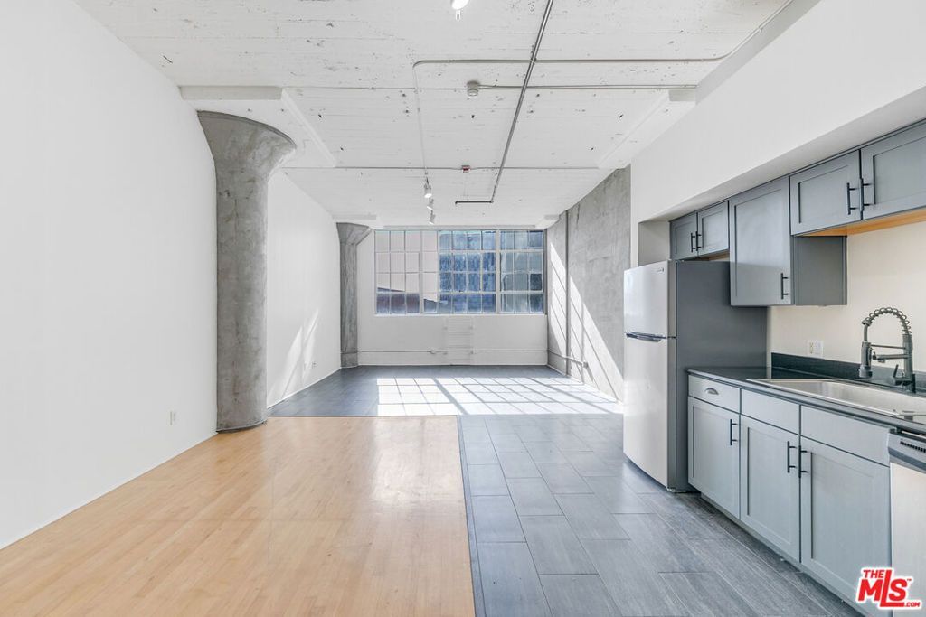 420 S San Pedro Street, Unit 218, Los Angeles, CA 90013 Main Photo