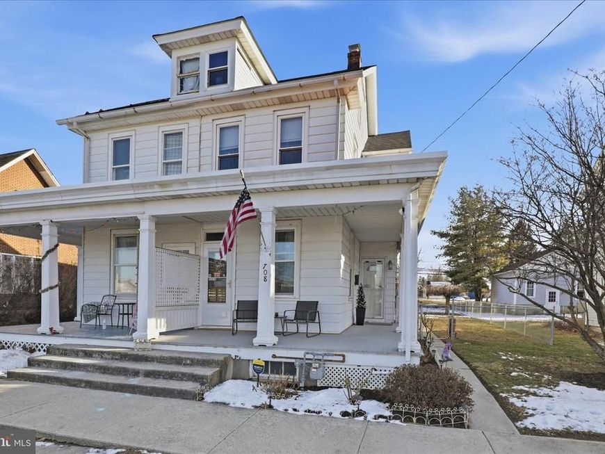 708 W Cherry Street, Palmyra, PA 17078 Main Photo