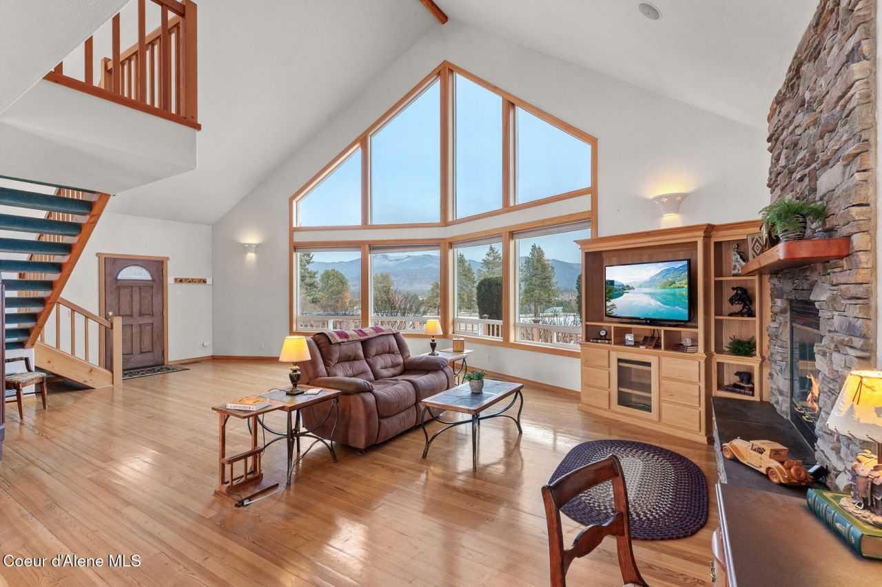 664 Stoneridge Rd, Blanchard, ID 83804 Main Photo