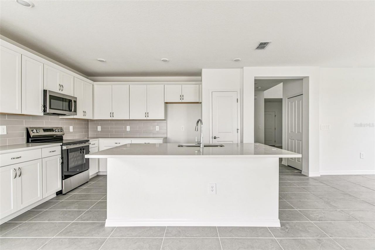 9106 Optimist Way, Palmetto, FL 34221 Photo