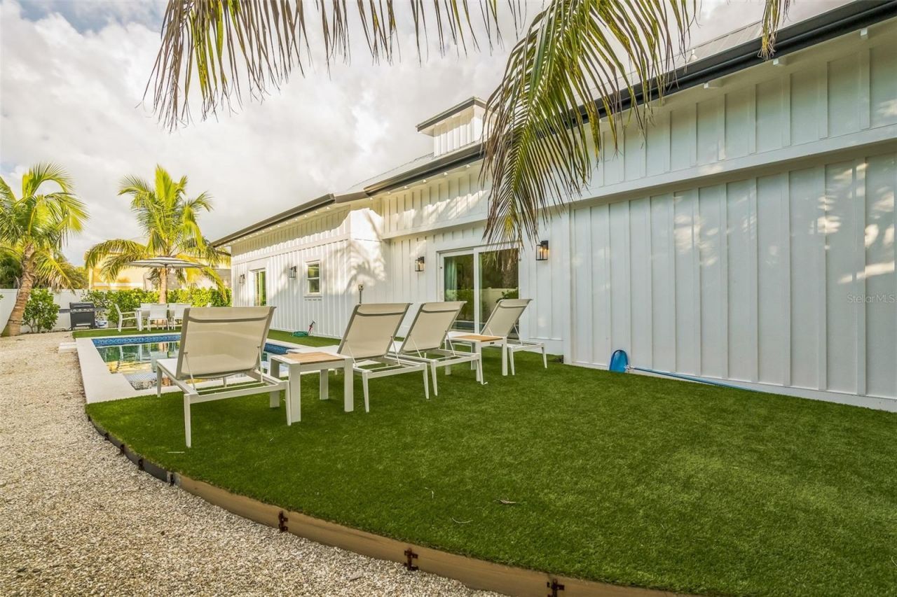 305 73rd Street, Holmes Beach, FL 34217 Photo