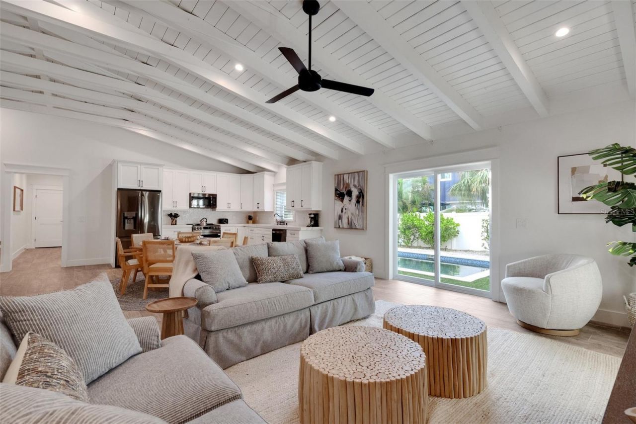 305 73rd Street, Holmes Beach, FL 34217 Photo