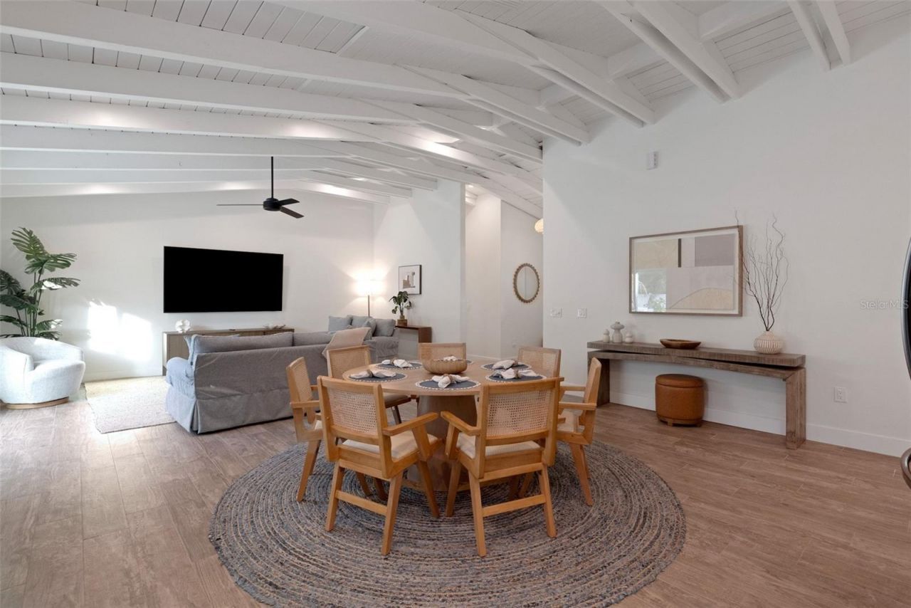 305 73rd Street, Holmes Beach, FL 34217 Photo