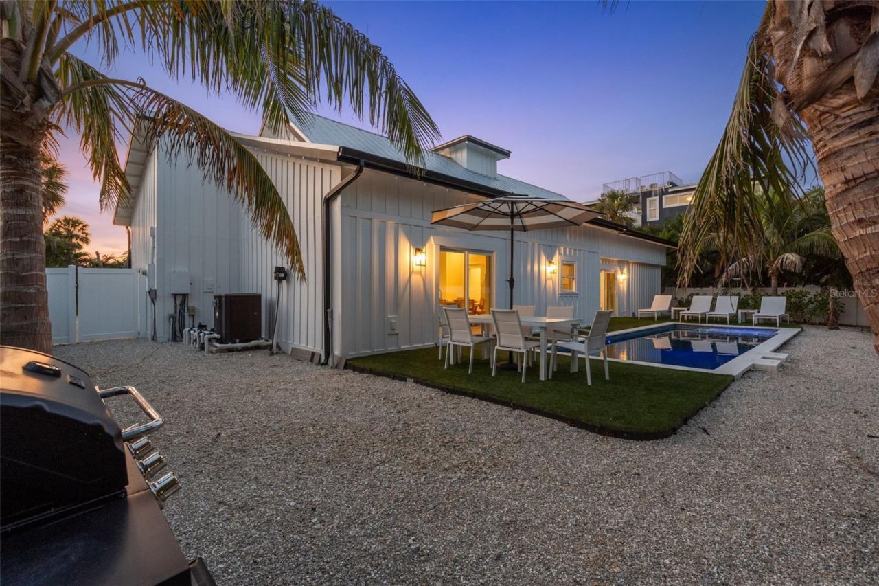 305 73rd Street, Holmes Beach, FL 34217 Photo