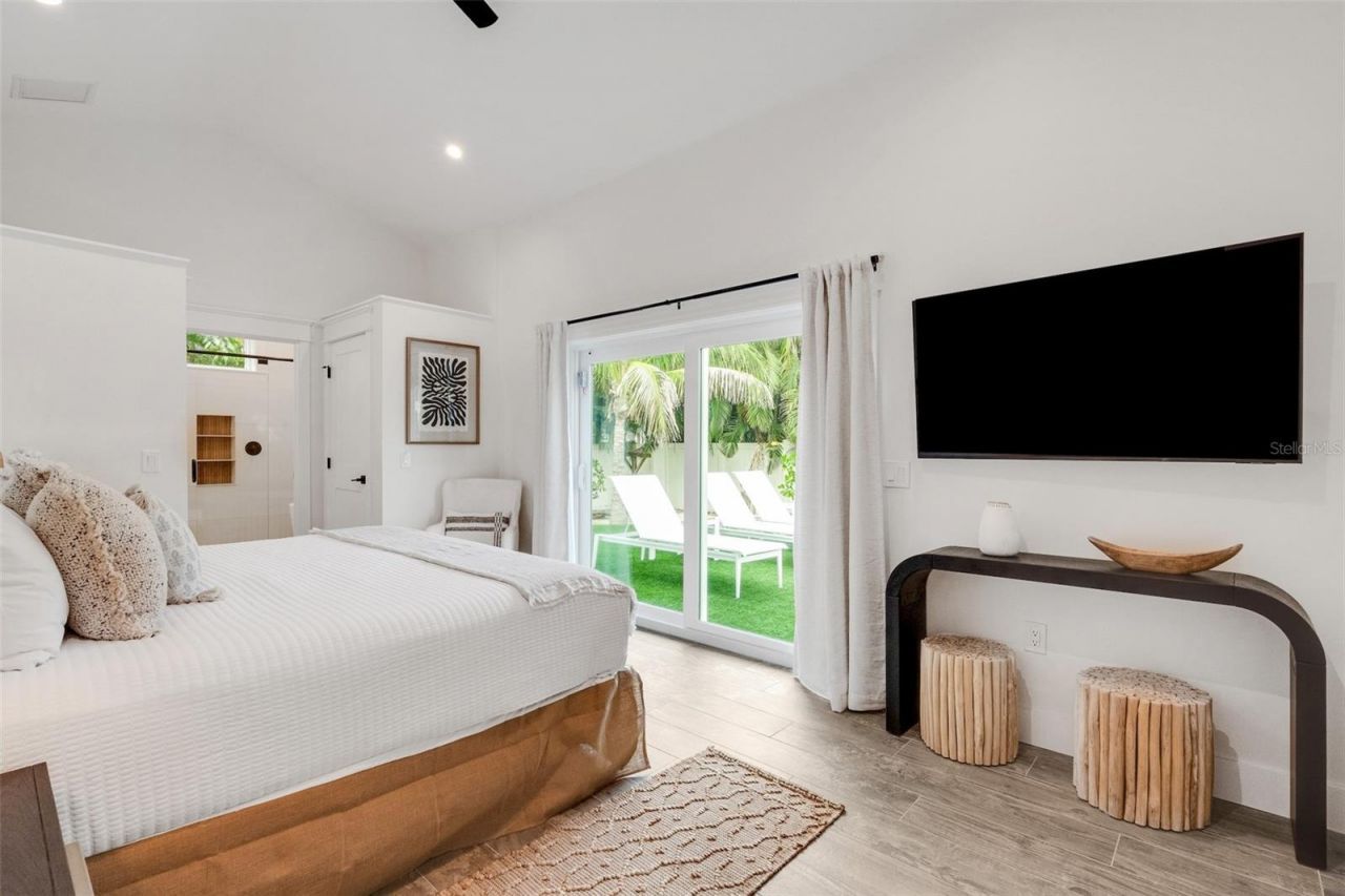 305 73rd Street, Holmes Beach, FL 34217 Photo