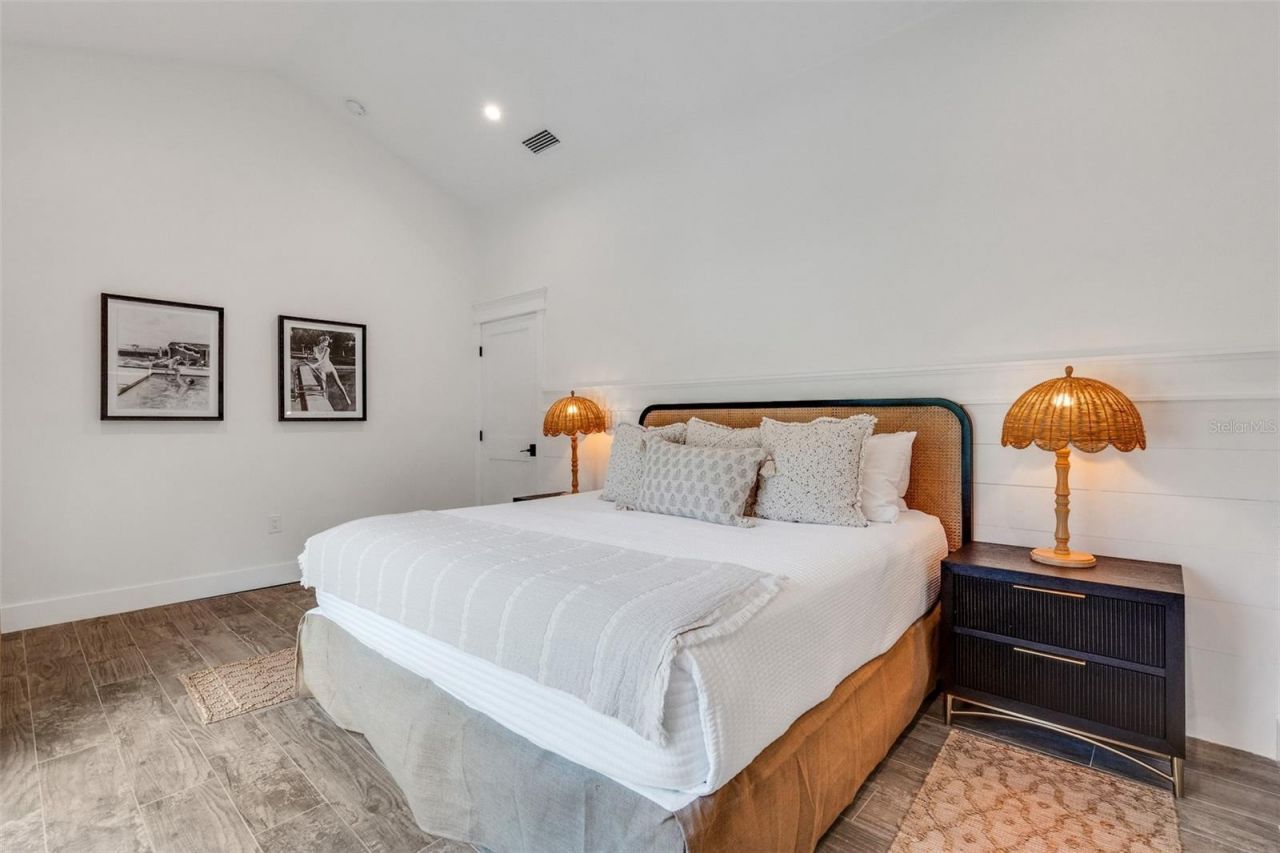 305 73rd Street, Holmes Beach, FL 34217 Photo