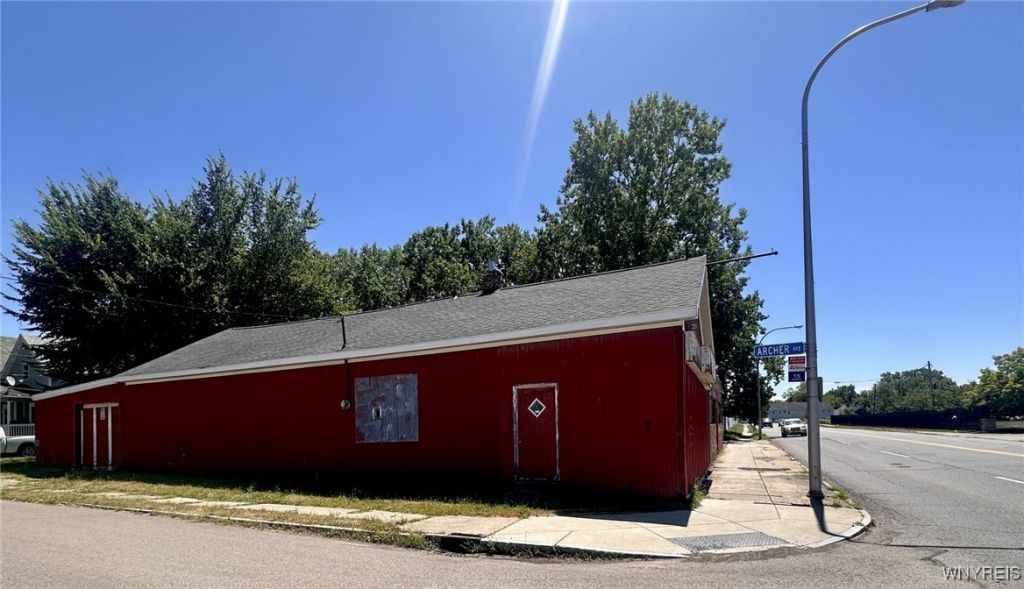 1572 Seneca Street, Buffalo, NY 14210 Main Photo