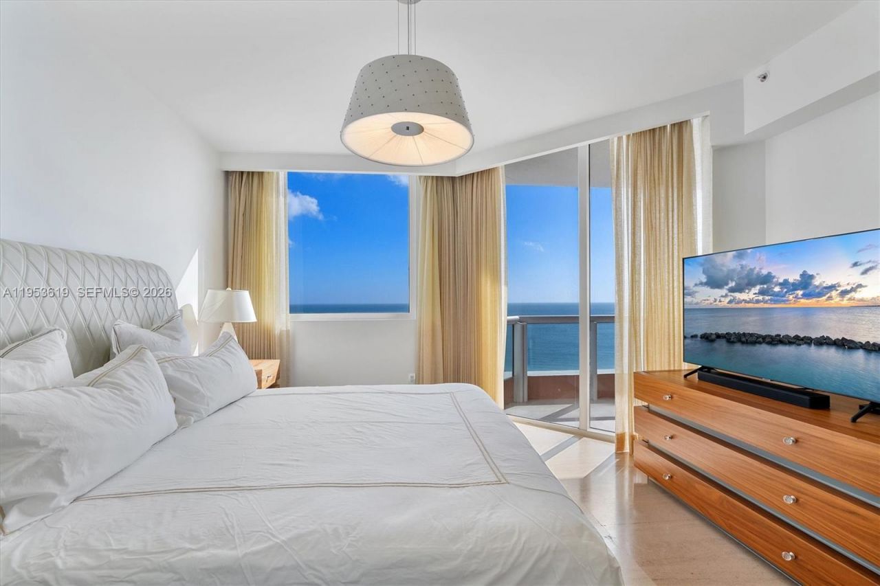 17875 Collins Ave, Unit 1906, Sunny Isles Beach, FL 33160 Photo