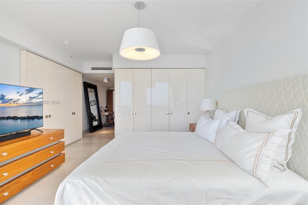 17875 Collins Ave, Unit 1906, Sunny Isles Beach, FL 33160 Photo