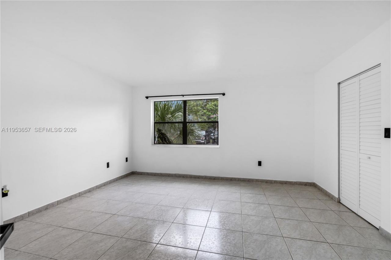 9421 Fontainebleau Blvd, Unit 101-35, Miami, FL 33172 Photo