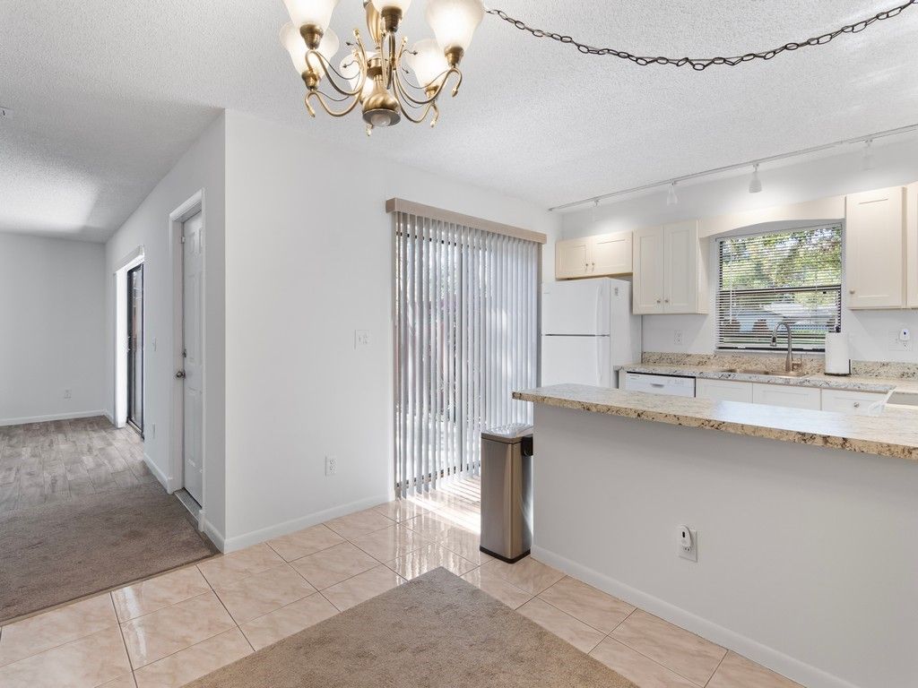 1458 N Lawnwood Circle, Unit 24B, Fort Pierce, FL 34950 Photo