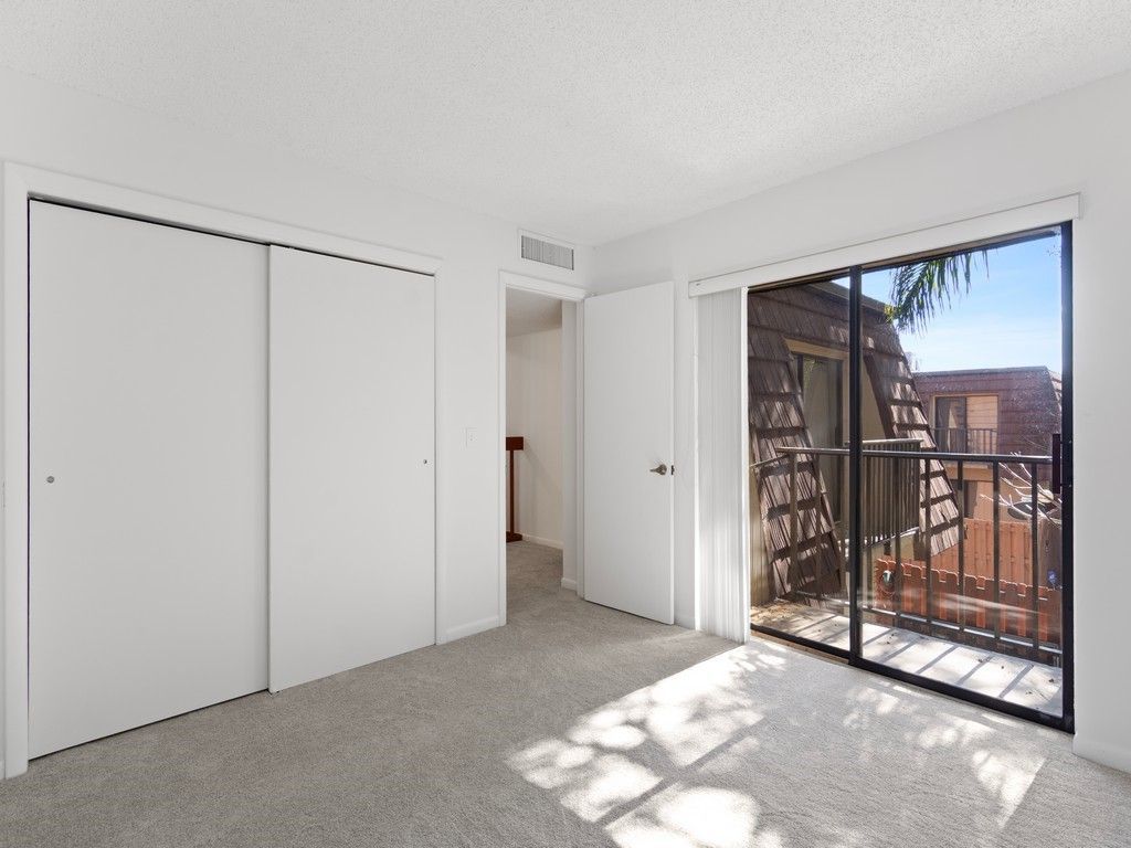 1458 N Lawnwood Circle, Unit 24B, Fort Pierce, FL 34950 Photo