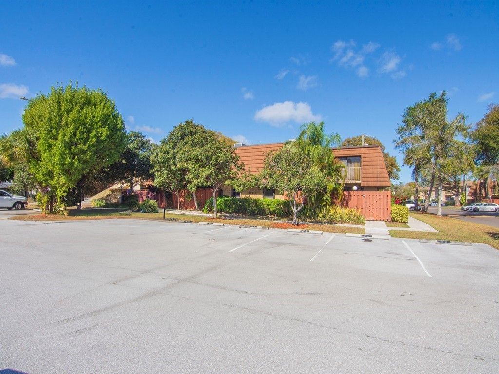 1458 N Lawnwood Circle, Unit 24B, Fort Pierce, FL 34950 Photo