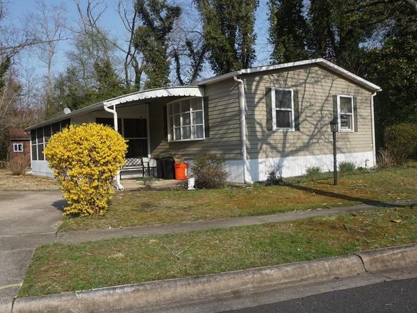 1616 PENNSYLVANIA AVENUE, Unit 27 BLUEBER, VINELAND, NJ 08361