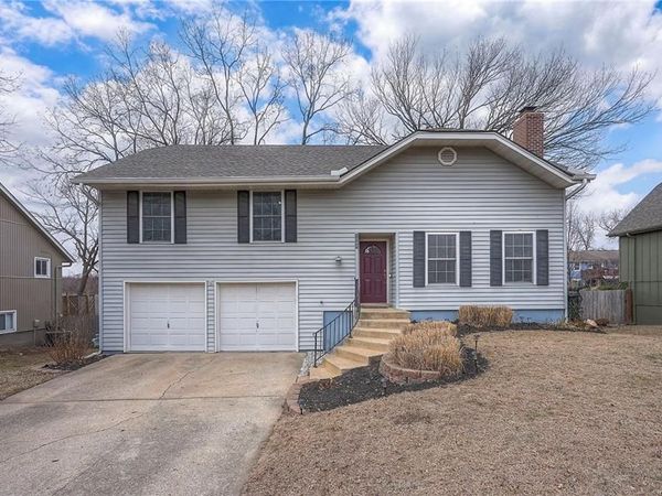 7908 Park Street, Lenexa, KS 66215