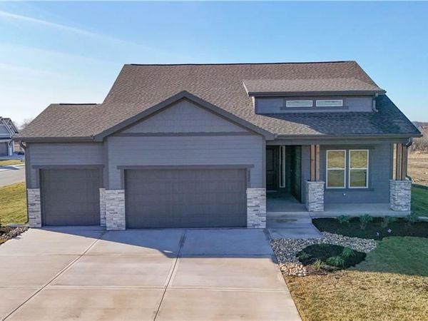 24897 W 145th Place, Olathe, KS 66061
