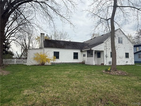 1001 Cold Springs Road, Liverpool, NY 13088