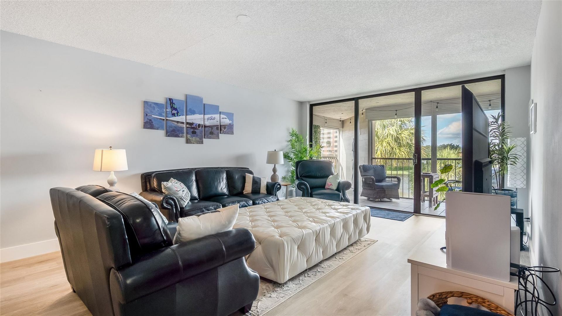 16325 Golf Club Road, Unit 303, Weston, FL 33326 Photo