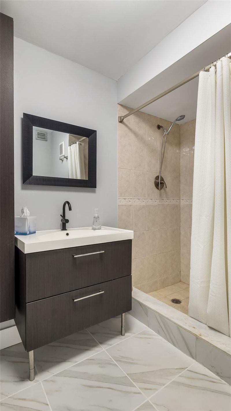 16325 Golf Club Road, Unit 303, Weston, FL 33326 Photo