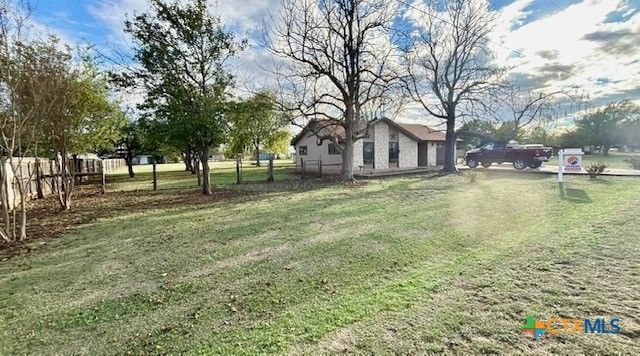 211 Rabbit Hollow Lane, Georgetown, TX 78626 Main Photo