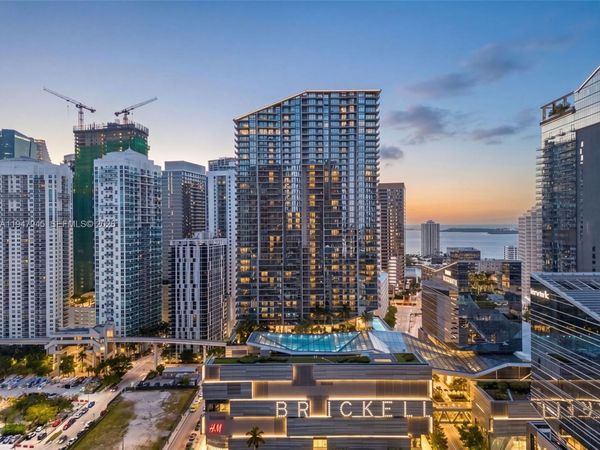 68 SE 6th St, Unit 2110, Miami, FL 33131