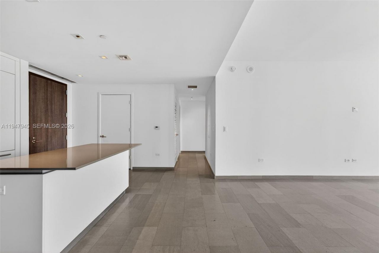 68 SE 6th St, Unit 2110, Miami, FL 33131 Photo